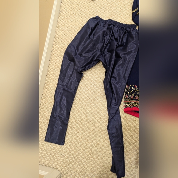 3-Piece Salwar Kameez Set Navy & Magenta Embroidered - Picture 6 of 13